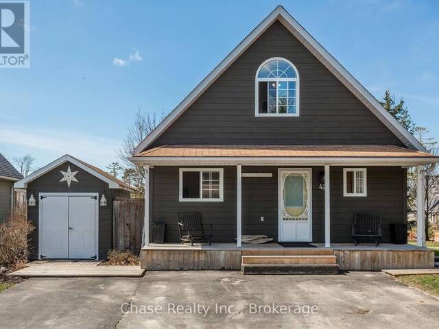 42 MADAWASKA TRAIL Wasaga Beach Ontario, L9Z 1X7 - 2 Bedrooms Home For Sale