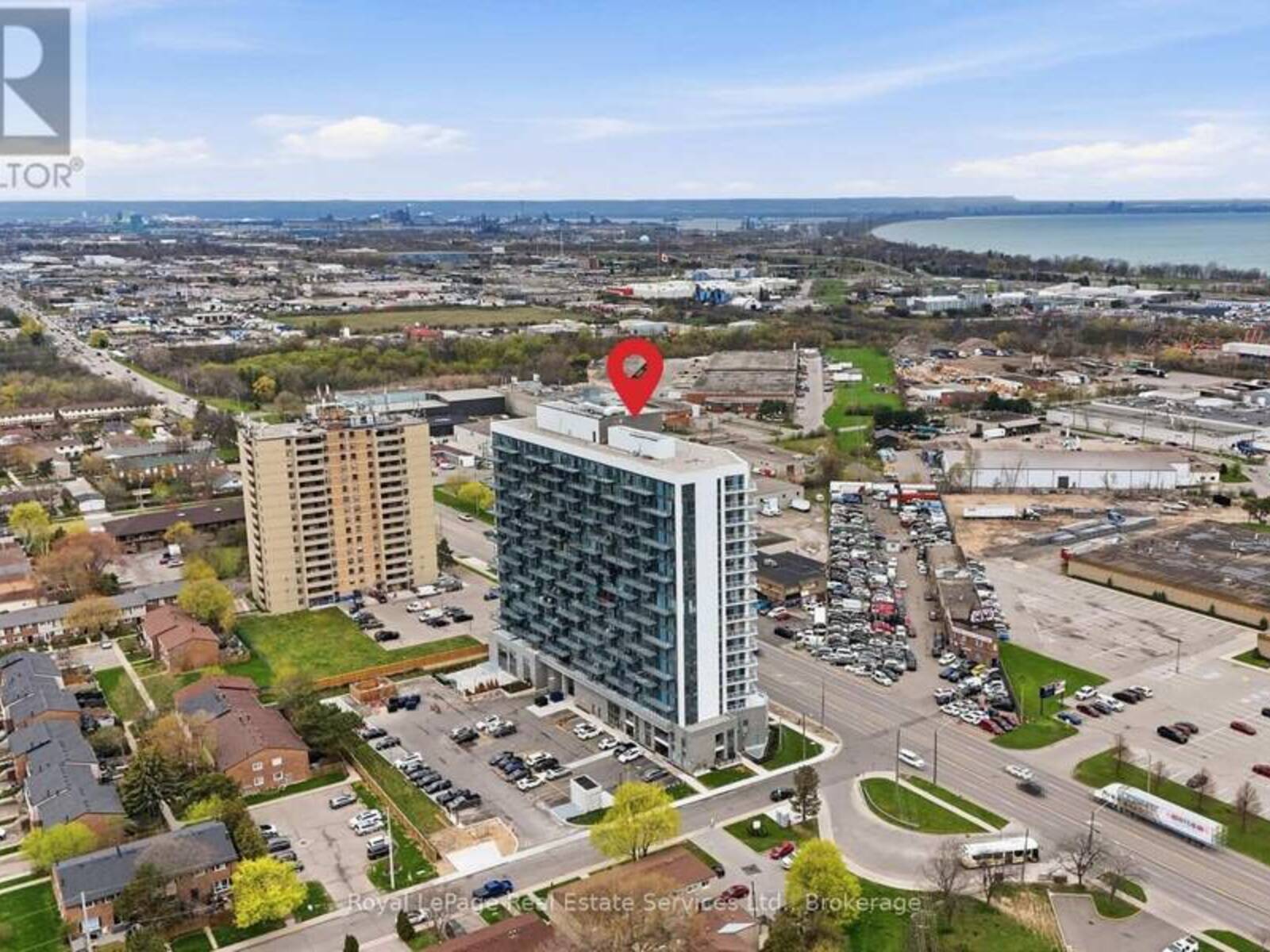202 - 2782 BARTON STREET E, Hamilton, Ontario L8E 2J8