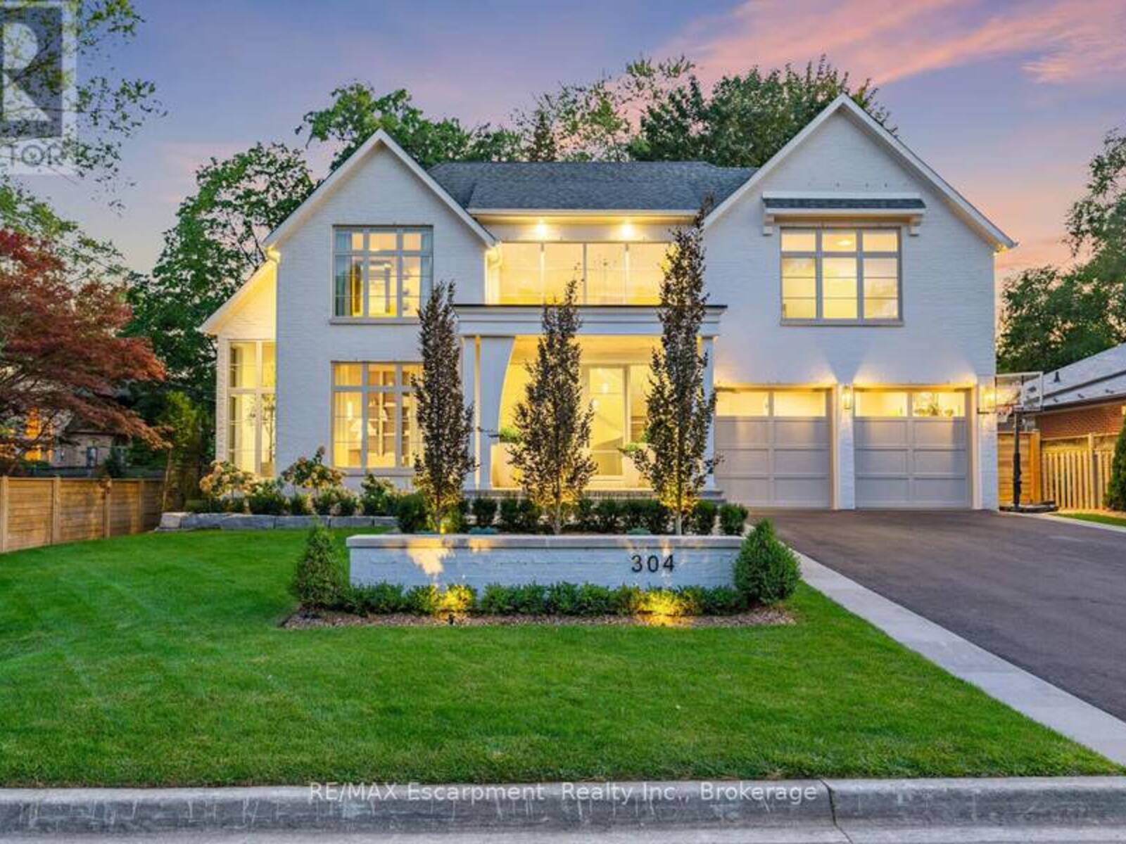 304 POMONA AVENUE, Burlington, Ontario L7N 1T3