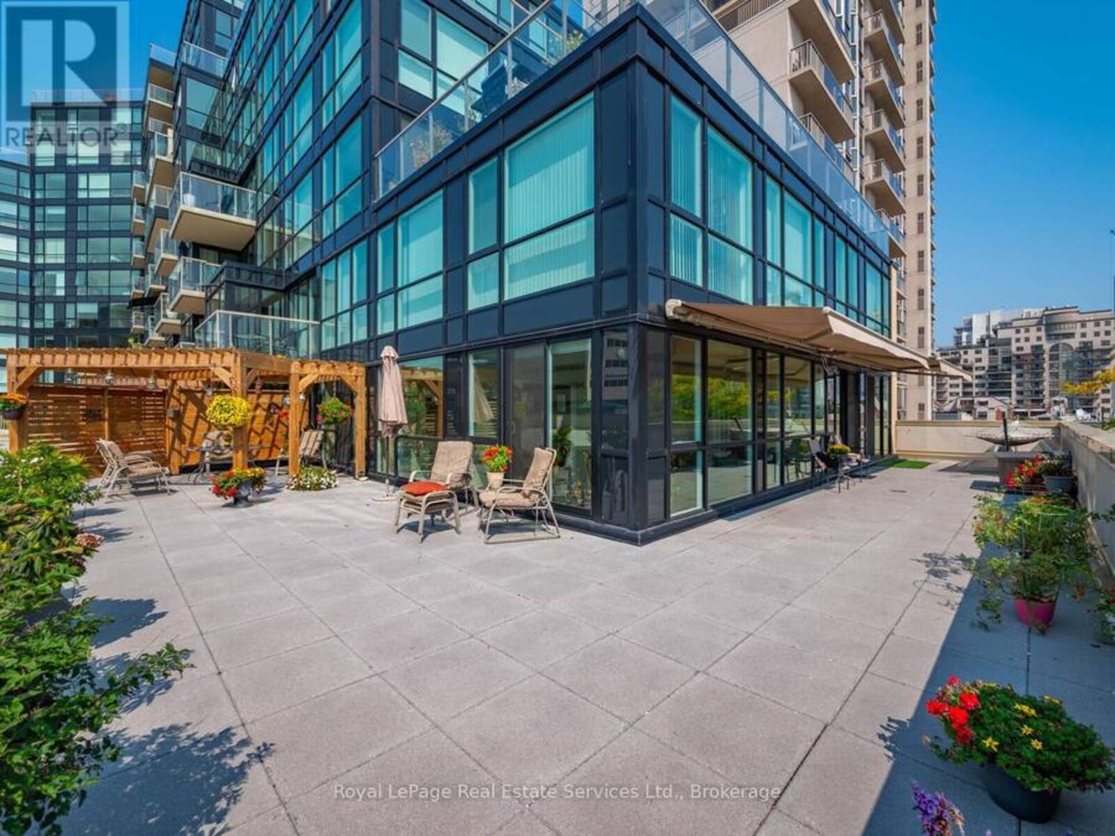 310 - 415 LOCUST STREET, Burlington, Ontario L7S 2J2