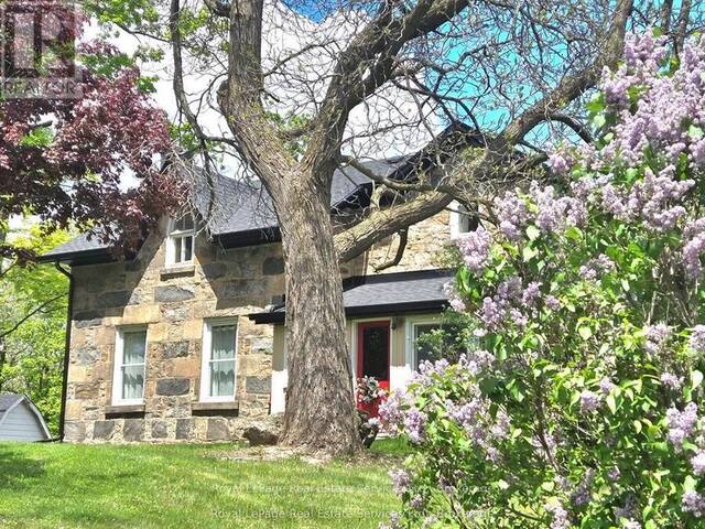 4197 WALKERS LINE Burlington Ontario, L7R 3X4 - 3 Bedrooms Home For Sale