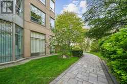 405 - 2511 LAKESHORE ROAD W | Oakville Ontario | Slide Image Thirty-five