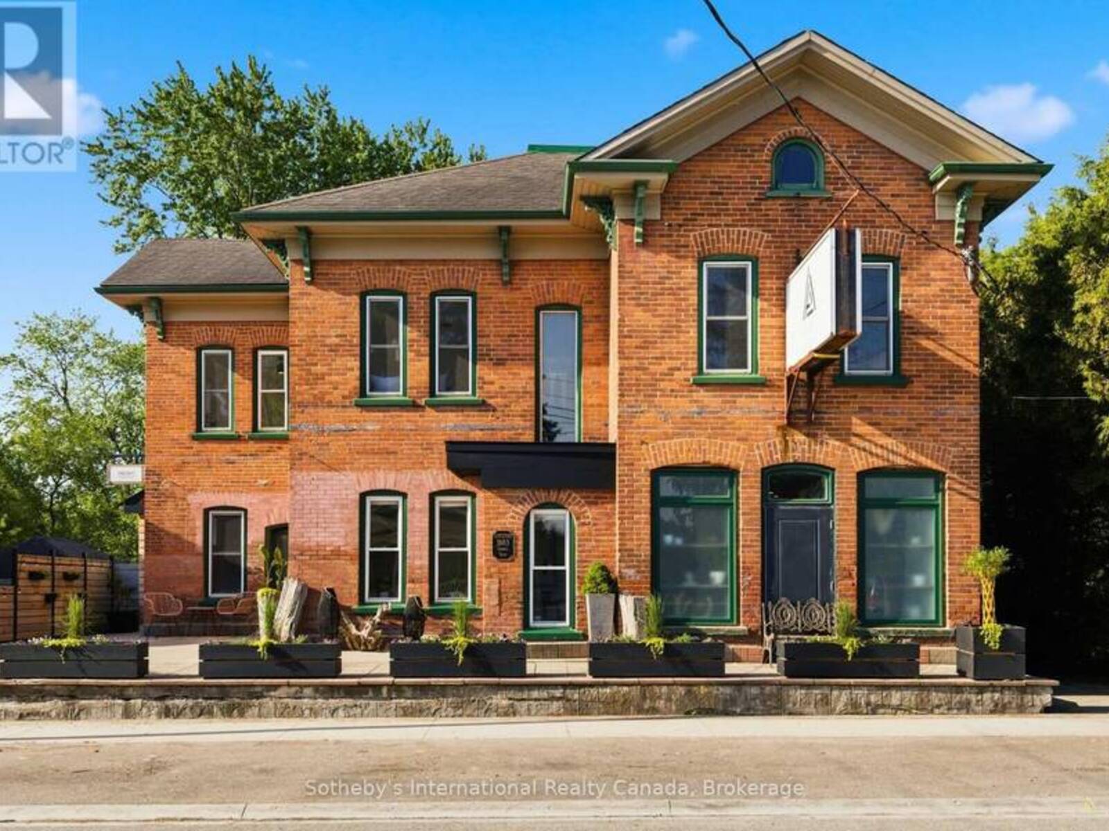 1883 SAWMILL ROAD, Kitchener, Ontario N2J 4G8