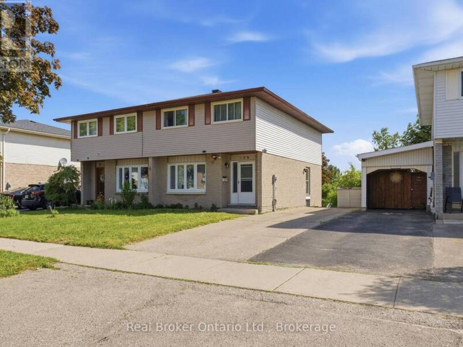126 DINISON CRESCENT, Kitchener, Ontario N2E 2V2