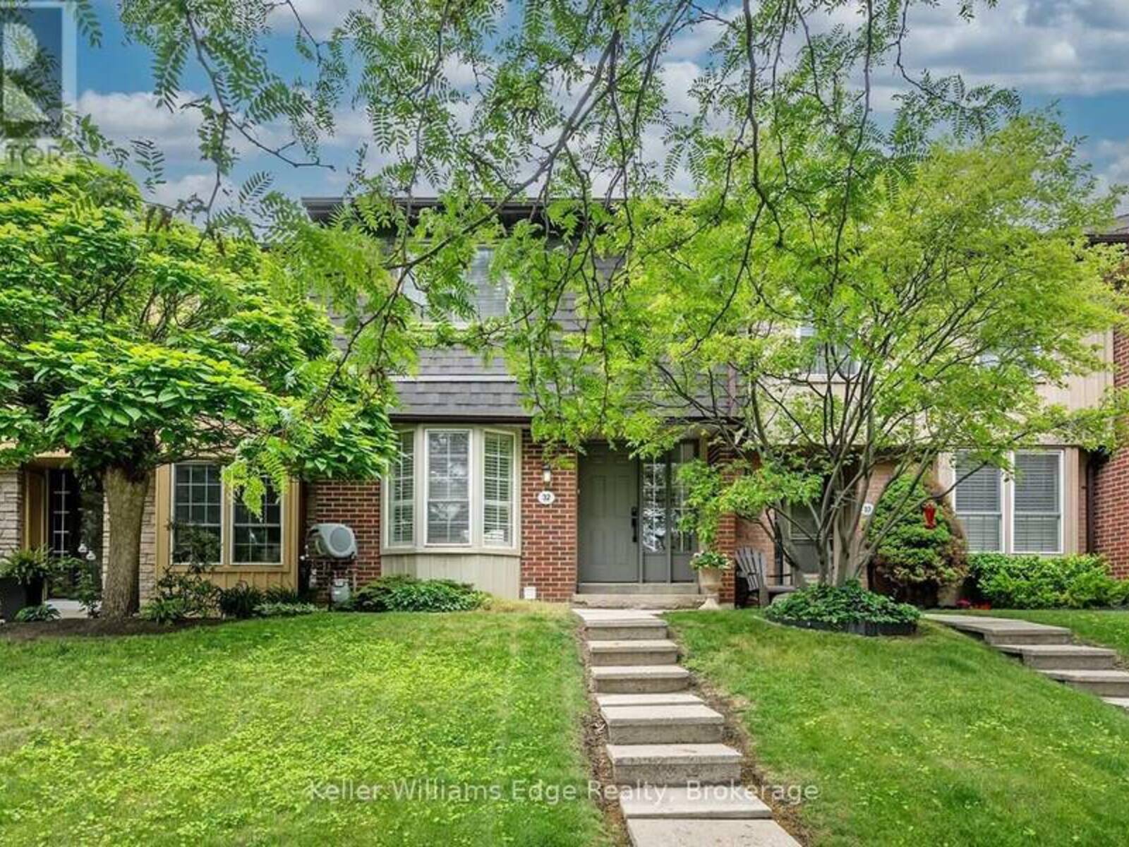 32 - 3049 GLENCREST ROAD, Burlington, Ontario L7N 3K1