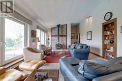 330 MOUNTSBERG ROAD | Hamilton Ontario | Slide Image Eight