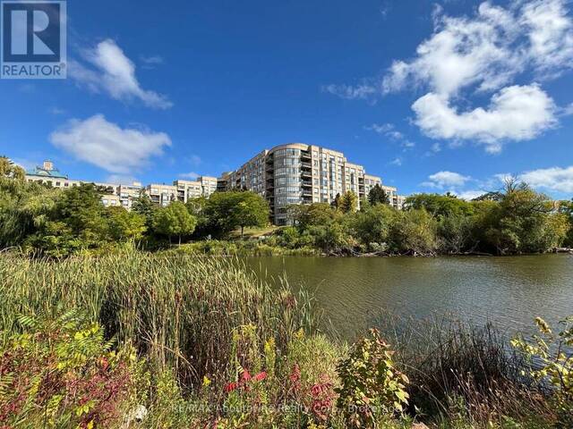 406 - 2511 LAKESHORE ROAD W Oakville Ontario, L6L 6L9 - 2 Bedrooms Waterfront Condo For Sale