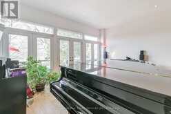 176 LEYTON AVENUE | Toronto Ontario | Slide Image Thirteen