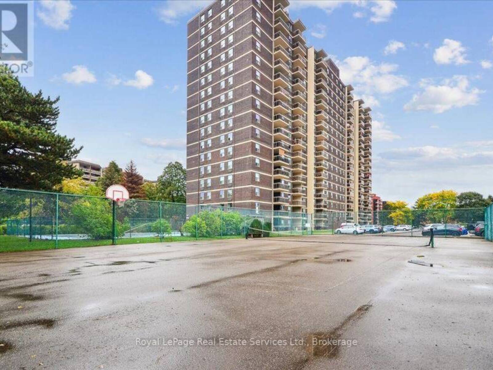 812 - 966 INVERHOUSE DRIVE, Mississauga, Ontario L5J 4B6