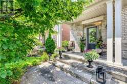 23 DIAMOND LEAF LANE | Halton Hills Ontario | Slide Image Two