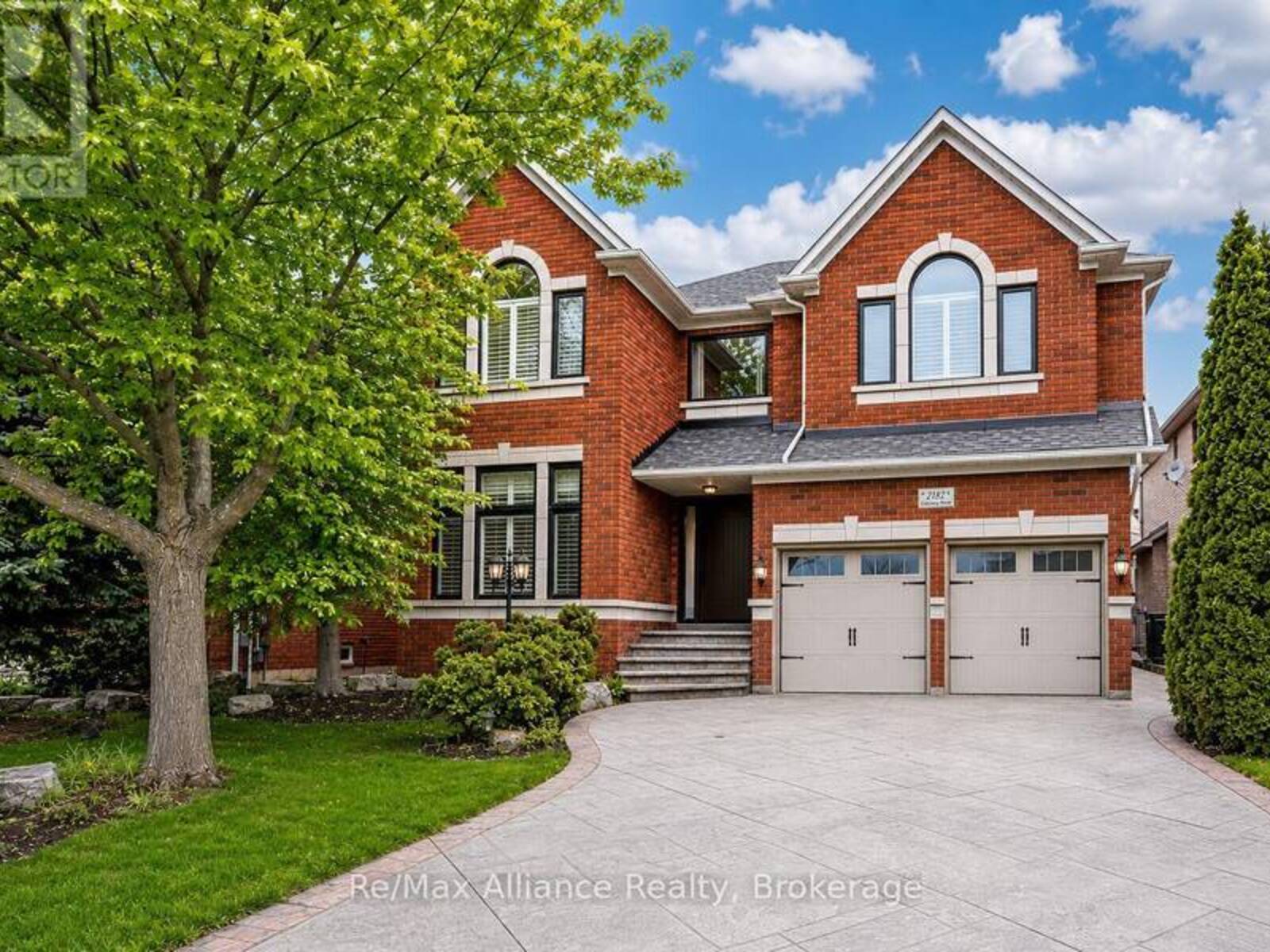 2182 GALLOWAY DRIVE, Oakville, Ontario L6H 6T4