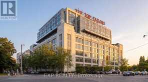301 - 637 LAKE SHORE BOULEVARD W | Toronto Ontario | Slide Image Three