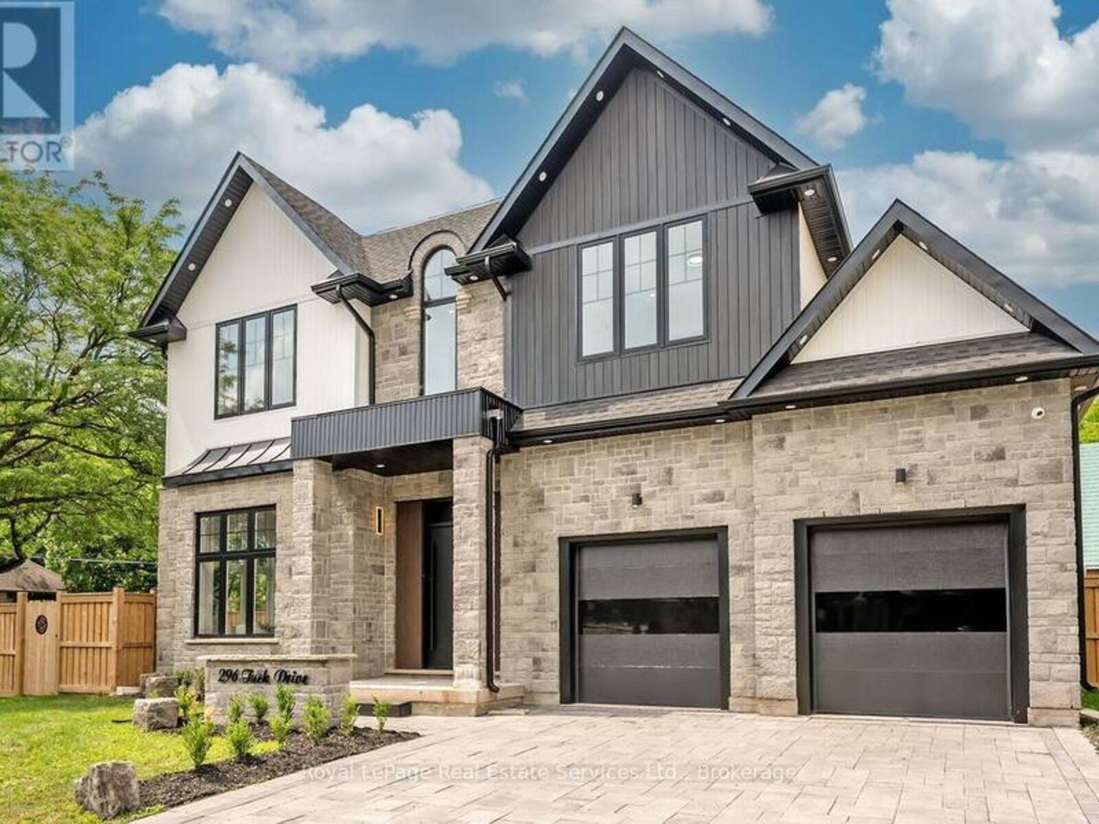 296 TUCK DRIVE, Burlington, Ontario L7L 2R1