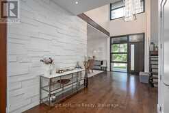 265 MAPLE GROVE DRIVE | Oakville Ontario | Slide Image Five