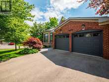 1478 CREEKWOOD TRAIL | Oakville Ontario | Slide Image Four