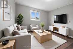 104 ROSSLYN AVENUE N | Hamilton Ontario | Slide Image Twenty-nine