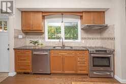 285 SURREY DRIVE | Oakville Ontario | Slide Image Thirteen