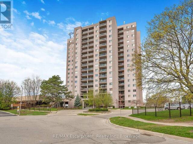 1501 - 975 WARWICK COURT Burlington Ontario, L7T 3Z7 - 2 Bedrooms Condo For Sale