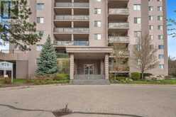 1501 - 975 WARWICK COURT | Burlington Ontario | Slide Image Three