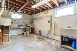 208 WEST 19TH STREET | Hamilton Ontario | Slide Image Thirty-one