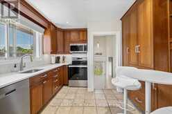 275 KENT CRESCENT | Burlington Ontario | Slide Image Eleven