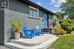 275 KENT CRESCENT | Burlington Ontario | Slide Image Three