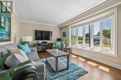 275 KENT CRESCENT | Burlington Ontario | Slide Image Eight