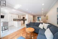 339 RAVINEVIEW WAY | Oakville Ontario | Slide Image Twelve