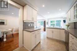 339 RAVINEVIEW WAY | Oakville Ontario | Slide Image Sixteen