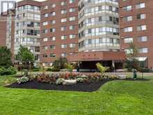 611 - 5 WELDRICK ROAD W | Richmond Hill Ontario | Slide Image Twenty-six