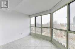 611 - 5 WELDRICK ROAD W | Richmond Hill Ontario | Slide Image Nine