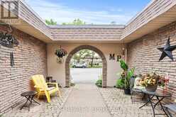7 - 4230 MEADOWVALE DRIVE | Niagara Falls Ontario | Slide Image Four