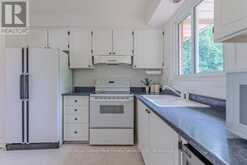 668 MACLAREN DRIVE | Burlington Ontario | Slide Image Nine