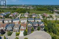 12 BOUSFIELD COURT | Hamilton Ontario | Slide Image Four