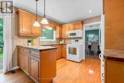 1482 CAULDER DRIVE | Oakville Ontario | Slide Image Thirteen