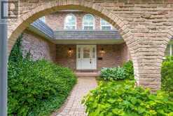 1482 CAULDER DRIVE | Oakville Ontario | Slide Image Three