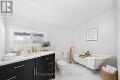 878 DEER LAKE Road | Huntsville Ontario | Slide Image Sixteen