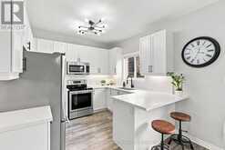 140 LAURENDALE AVENUE | Georgina Ontario | Slide Image Seventeen