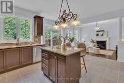 2241 ADIRONDAK TRAIL | Oakville Ontario | Slide Image Eleven