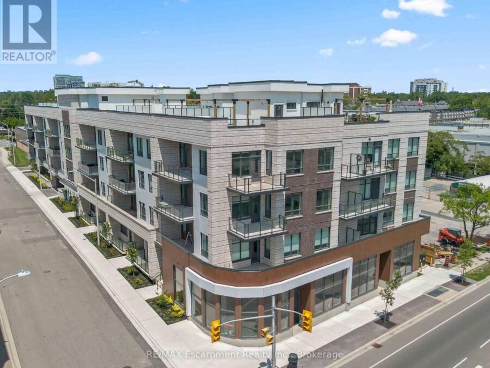 216 - 123 MAURICE DRIVE, Oakville, Ontario L6K 2W6