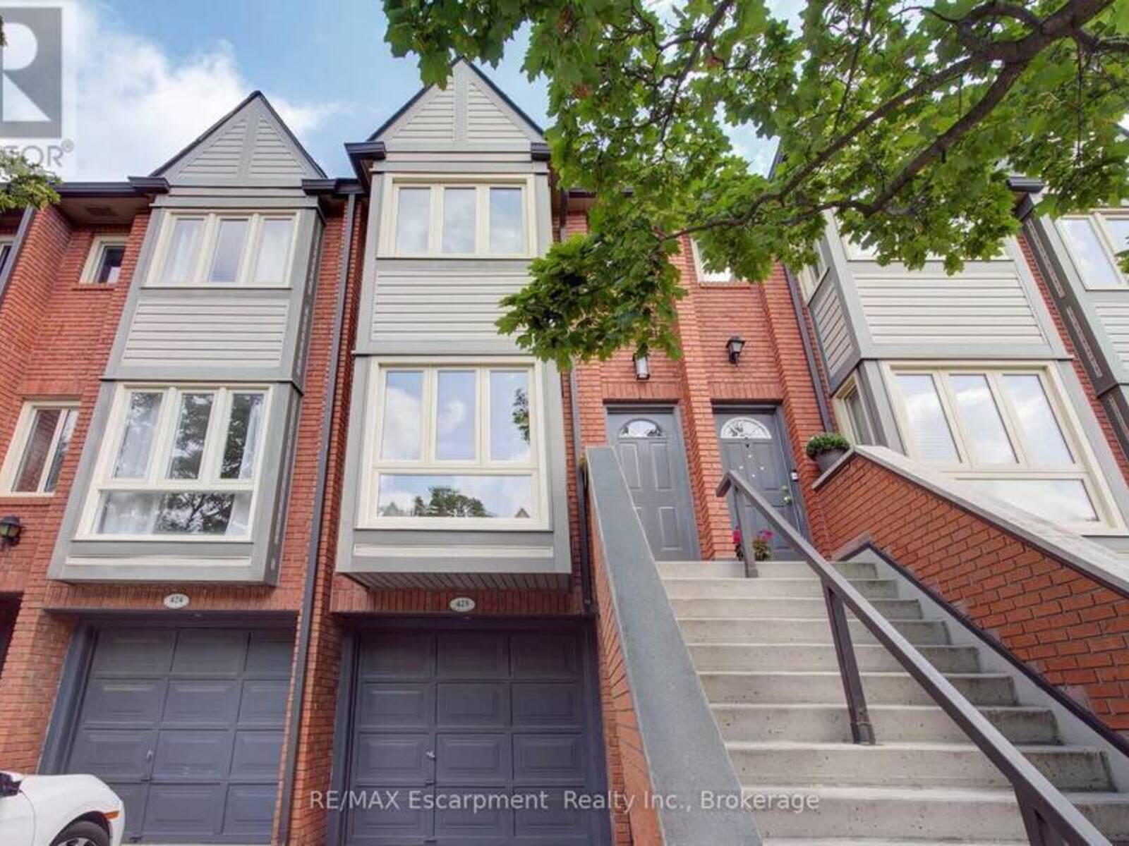 425 - 895 MAPLE AVENUE, Burlington, Ontario L7S 2H7
