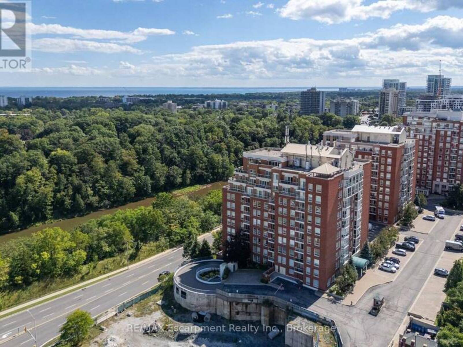 PH1 - 60 OLD MILL ROAD, Oakville, Ontario L6J 7V9