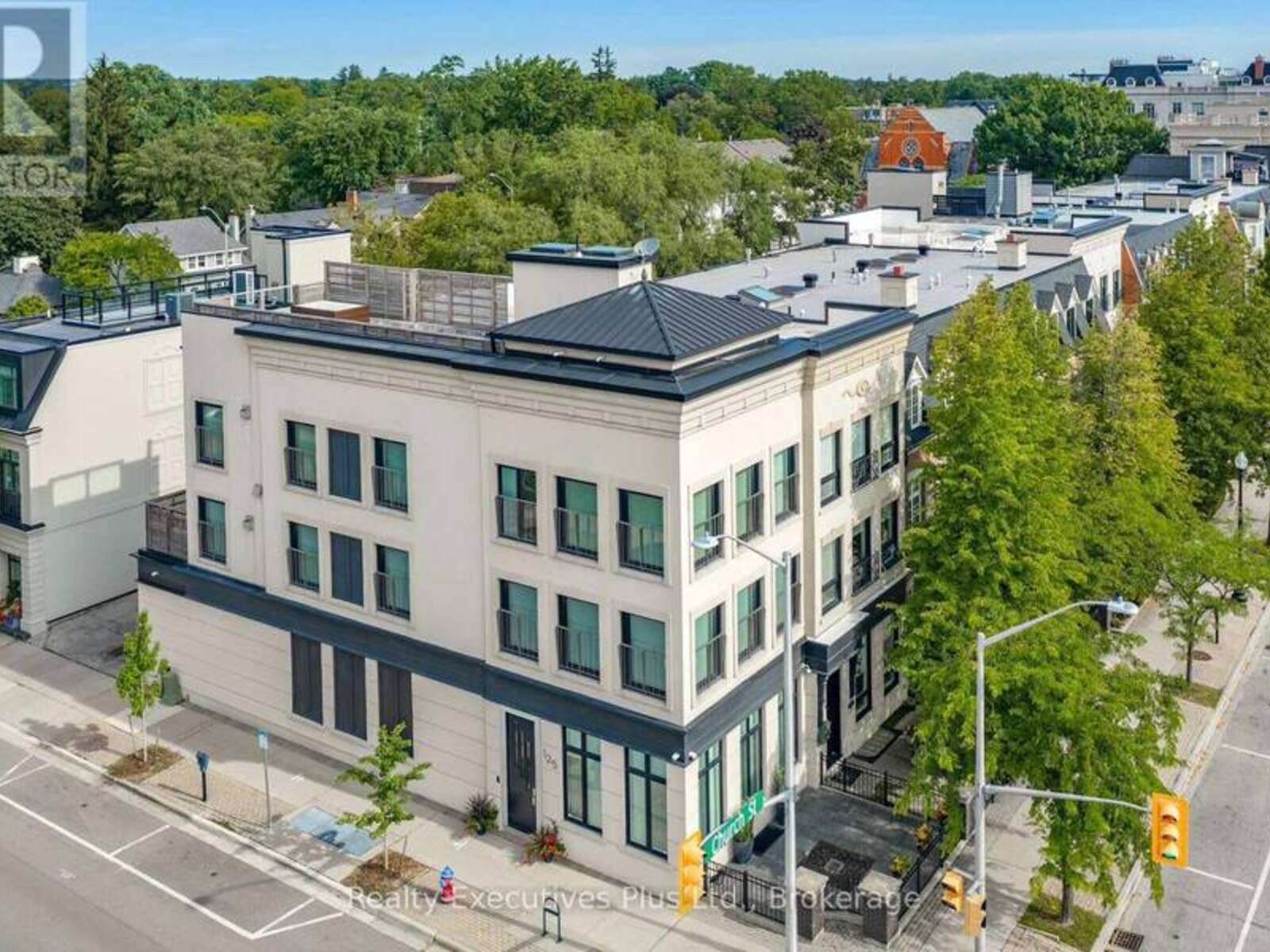125 GEORGE STREET, Oakville, Ontario L6J 3B9