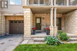 626 HOOKS COMMON | Burlington Ontario | Slide Image One