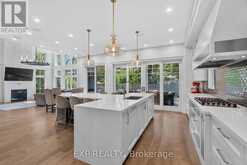 528 WELLINGTON CRESCENT | Oakville Ontario | Slide Image Ten