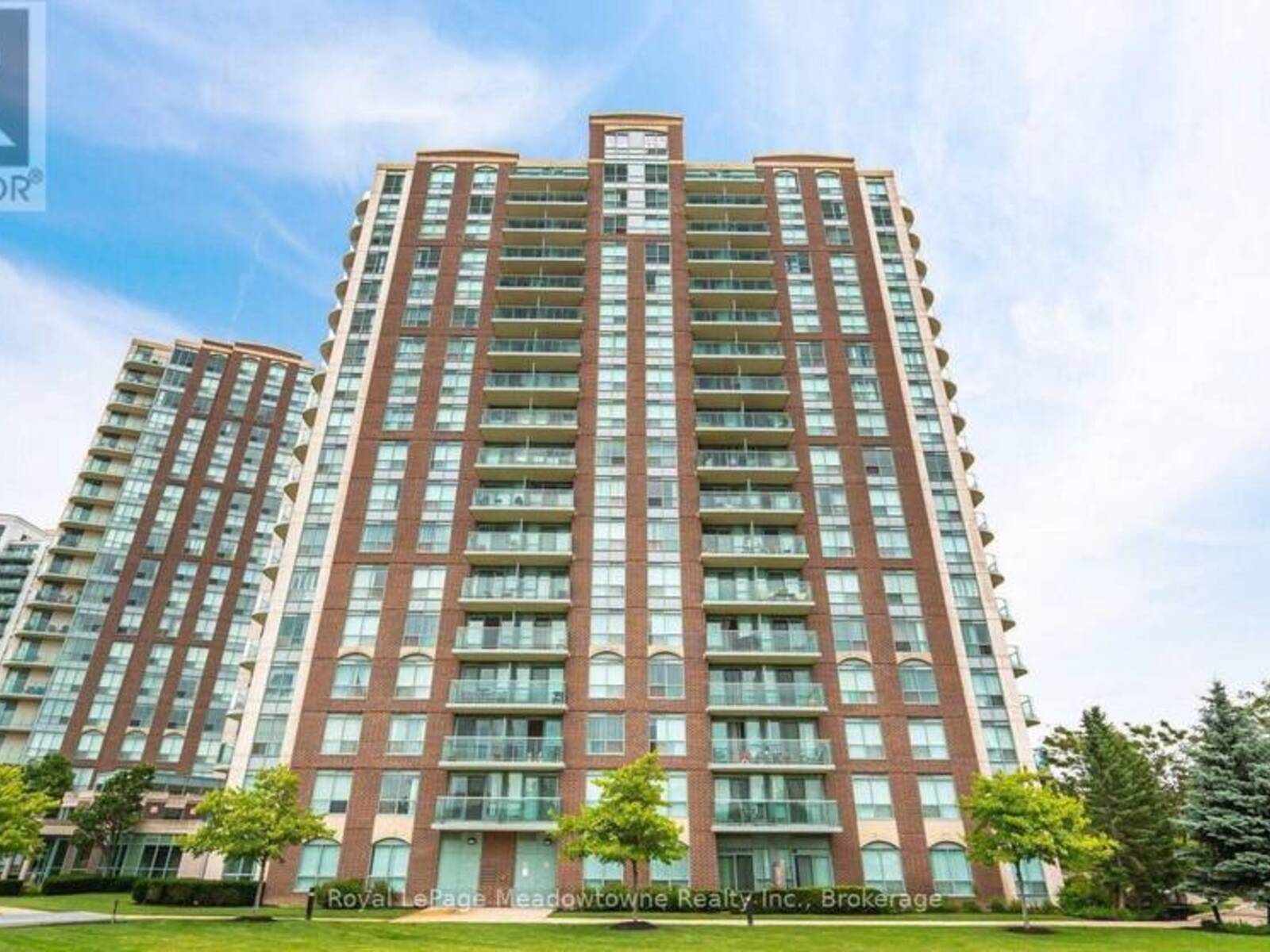 301 - 4879 KIMBERMOUNT AVENUE, Mississauga, Ontario L5M 7R8