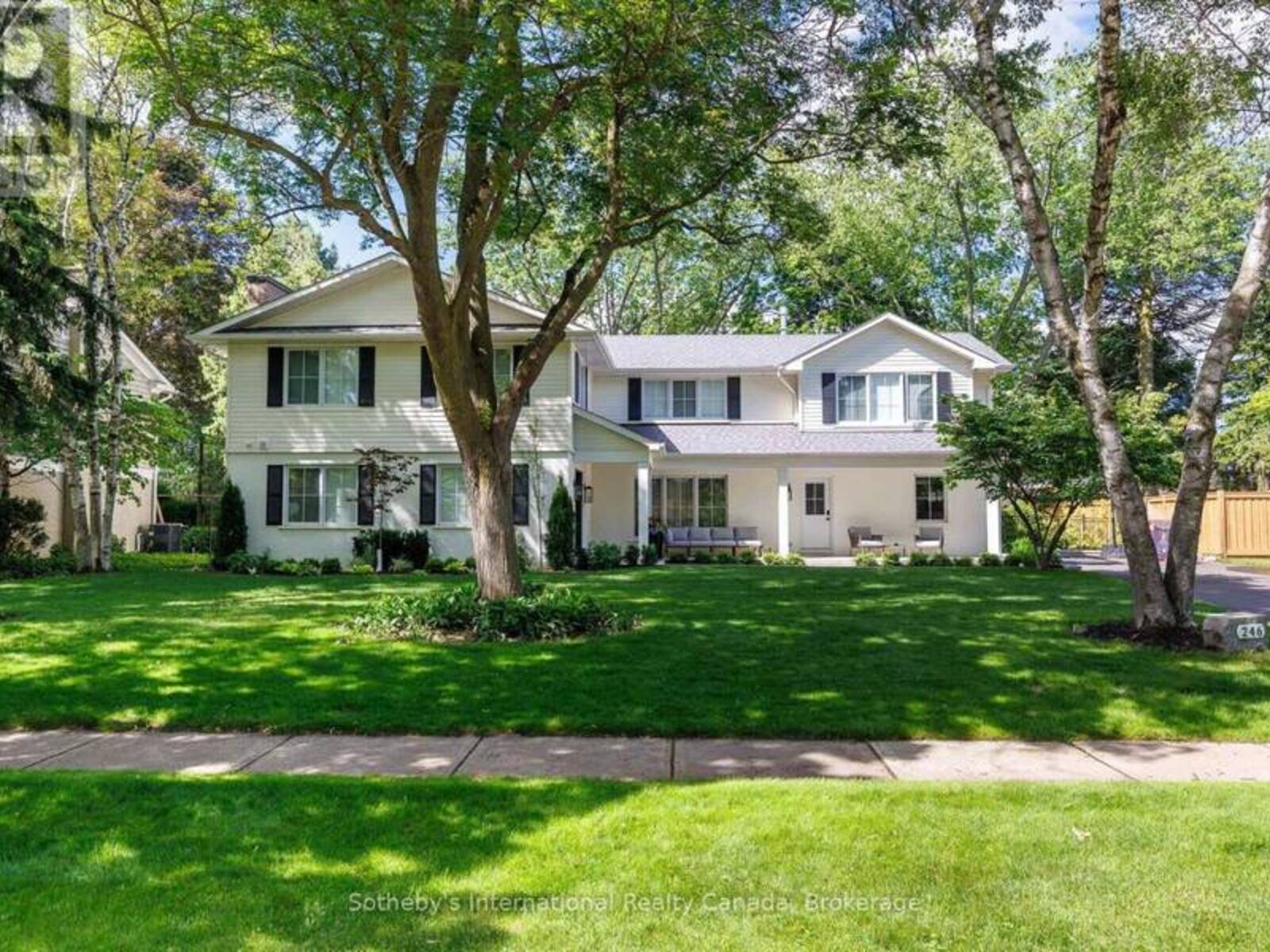 246 CAIRNCROFT ROAD, Oakville, Ontario L6J 4M3