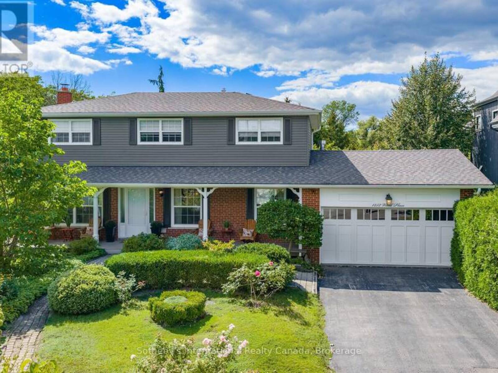 1252 WOOD PLACE, Oakville, Ontario L6L 2R5