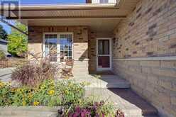 1175 BELLVIEW CRESCENT | Burlington Ontario | Slide Image Five