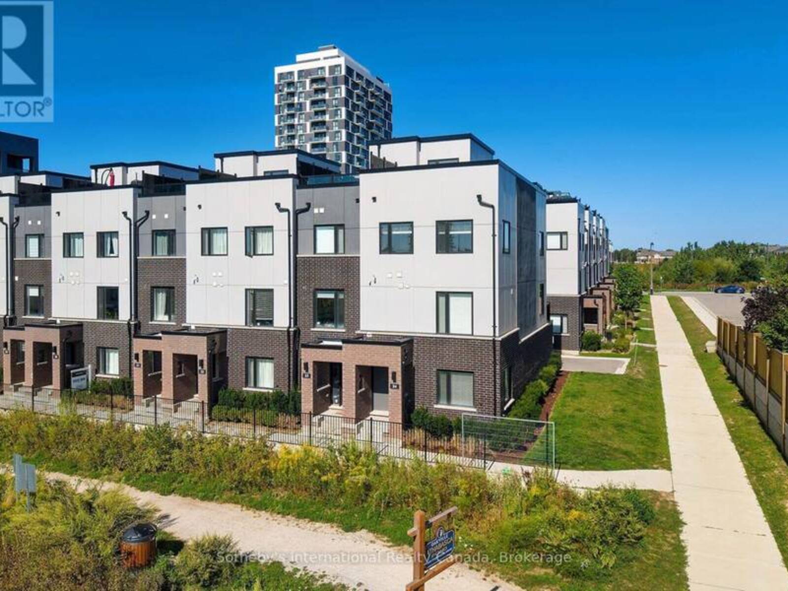 24 - 348 WHEAT BOOM DRIVE, Oakville, Ontario L6H 3V6